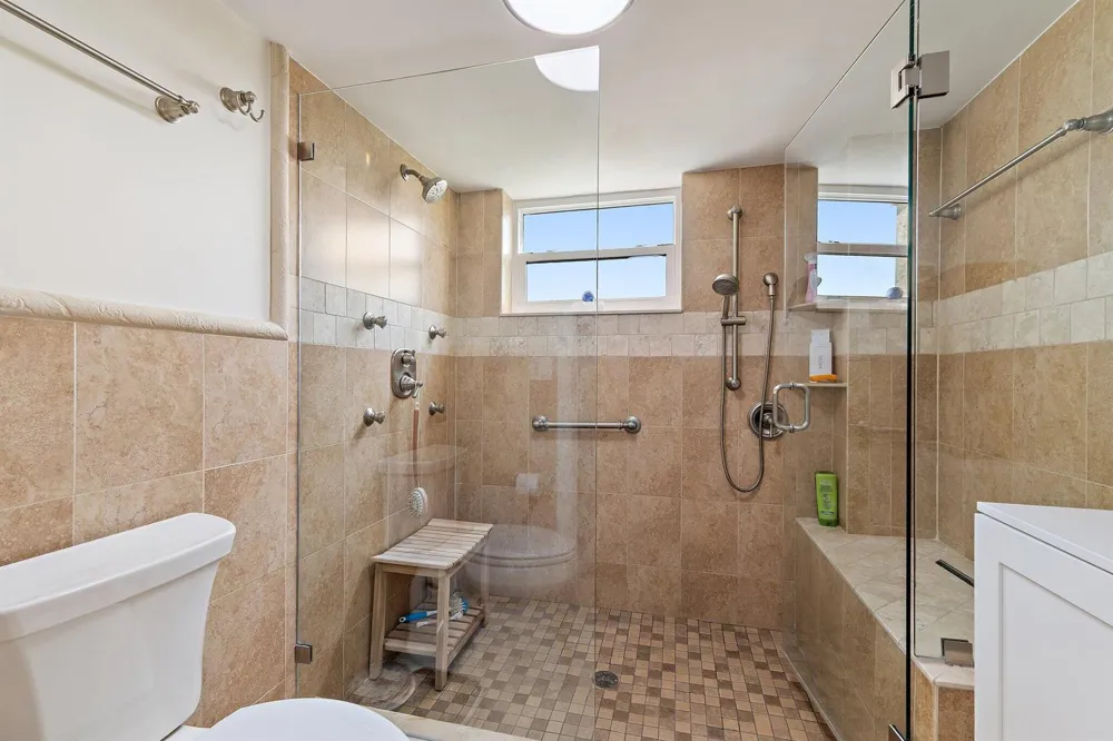 374 Golfview Road #405 North Palm Beach, FL 33408