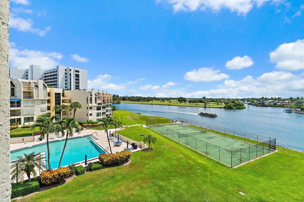 374 Golfview Road #405 North Palm Beach, FL 33408