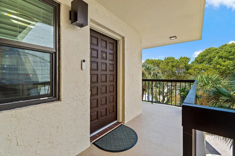 374 Golfview Road #405 North Palm Beach, FL 33408
