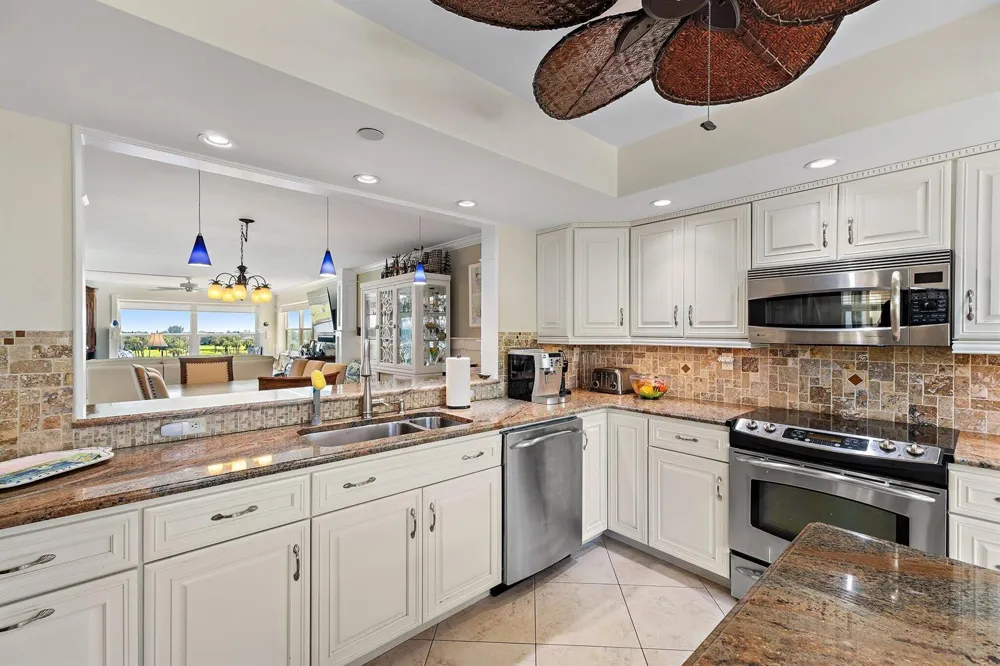 374 Golfview Road #405 North Palm Beach, FL 33408