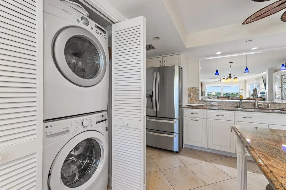 374 Golfview Road #405 North Palm Beach, FL 33408