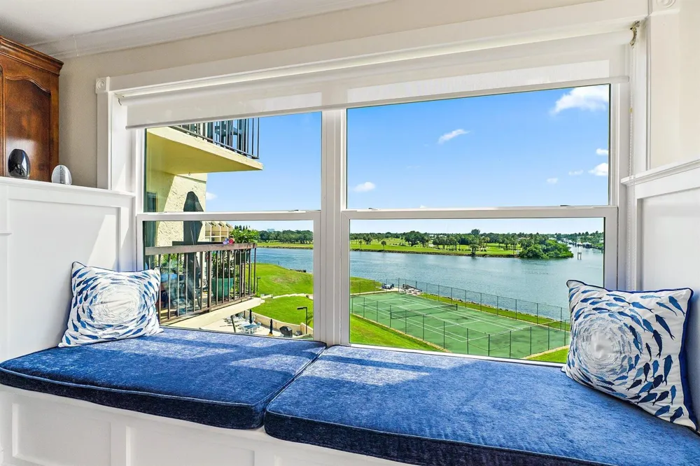 374 Golfview Road #405 North Palm Beach, FL 33408