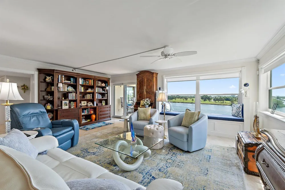 374 Golfview Road #405 North Palm Beach, FL 33408