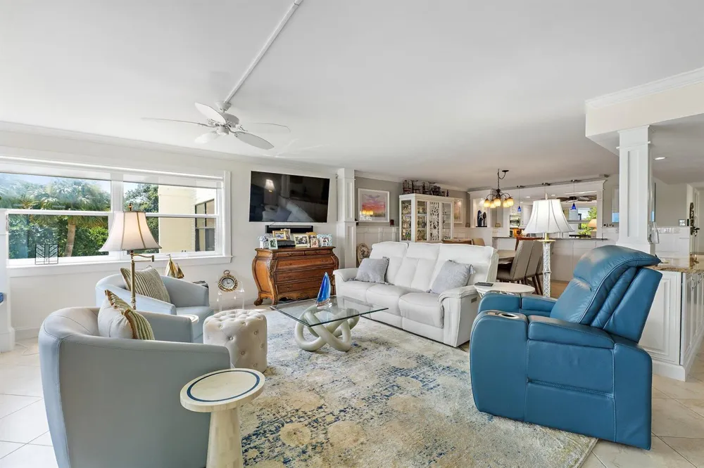374 Golfview Road #405 North Palm Beach, FL 33408
