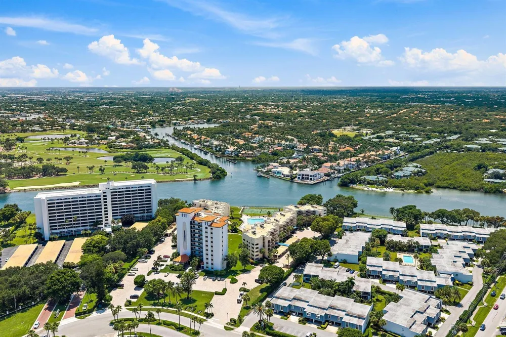 374 Golfview Road #405 North Palm Beach, FL 33408