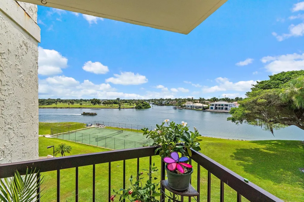 374 Golfview Road #405 North Palm Beach, FL 33408