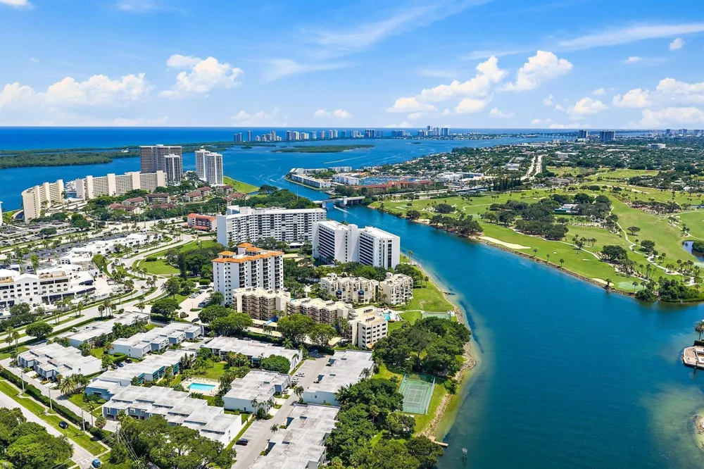 374 Golfview Road #405 North Palm Beach, FL 33408