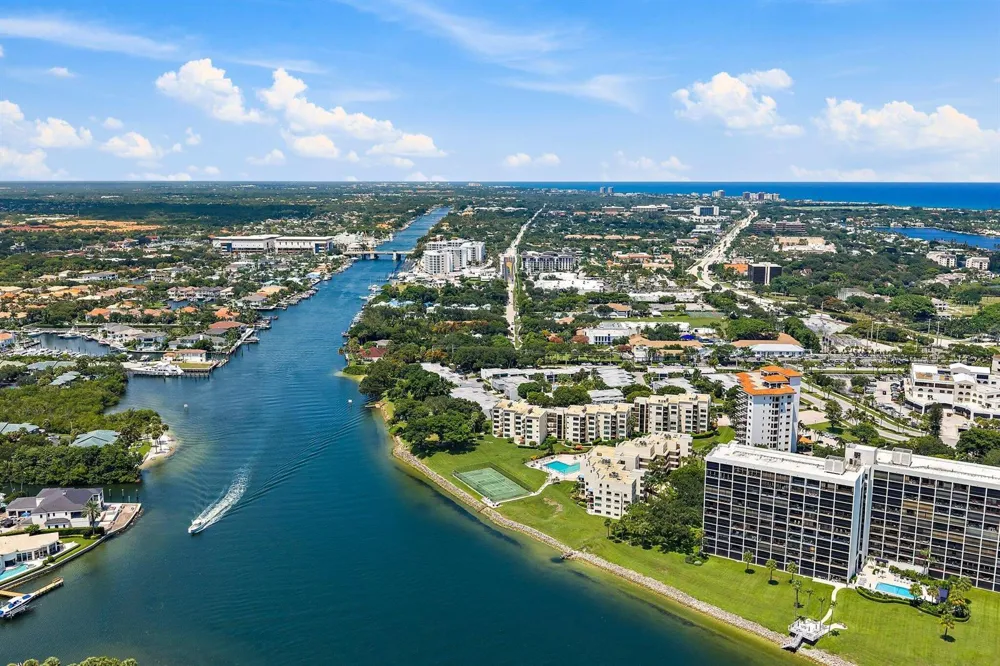 374 Golfview Road #405 North Palm Beach, FL 33408