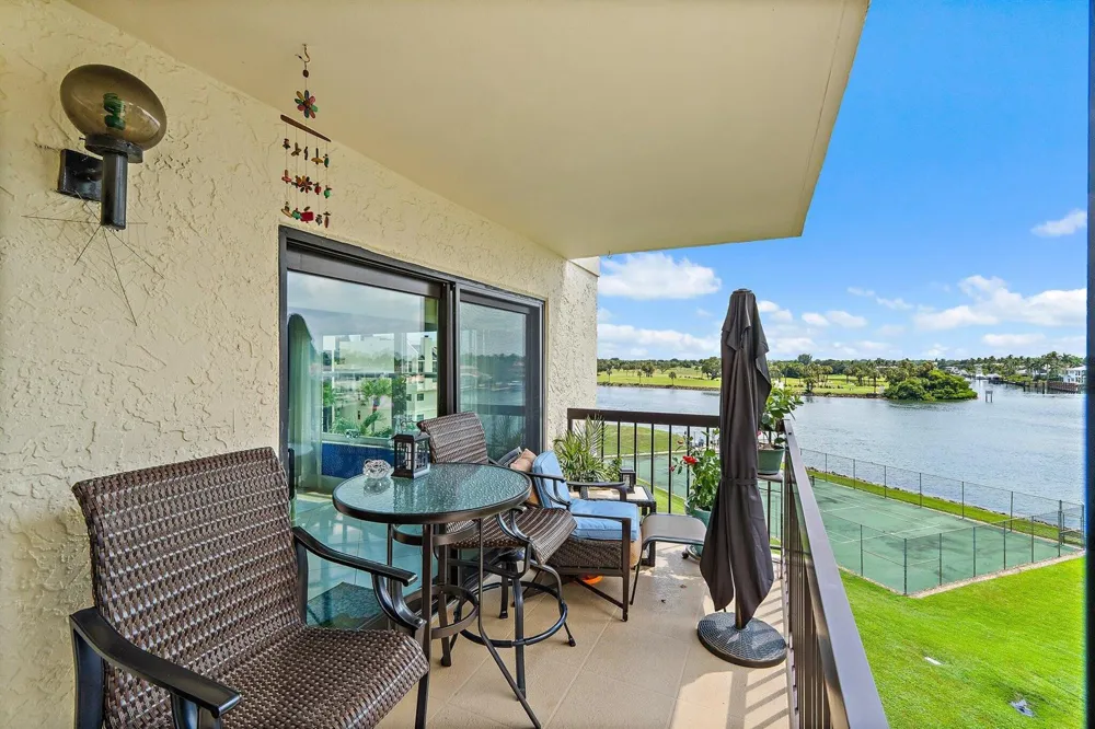 374 Golfview Road #405 North Palm Beach, FL 33408