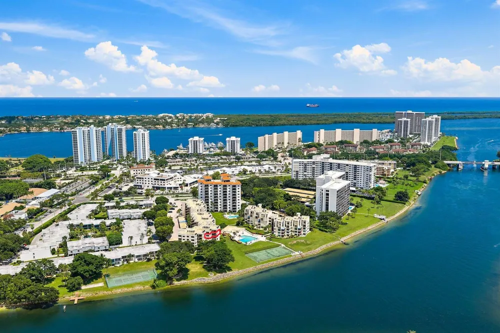 374 Golfview Road #405 North Palm Beach, FL 33408
