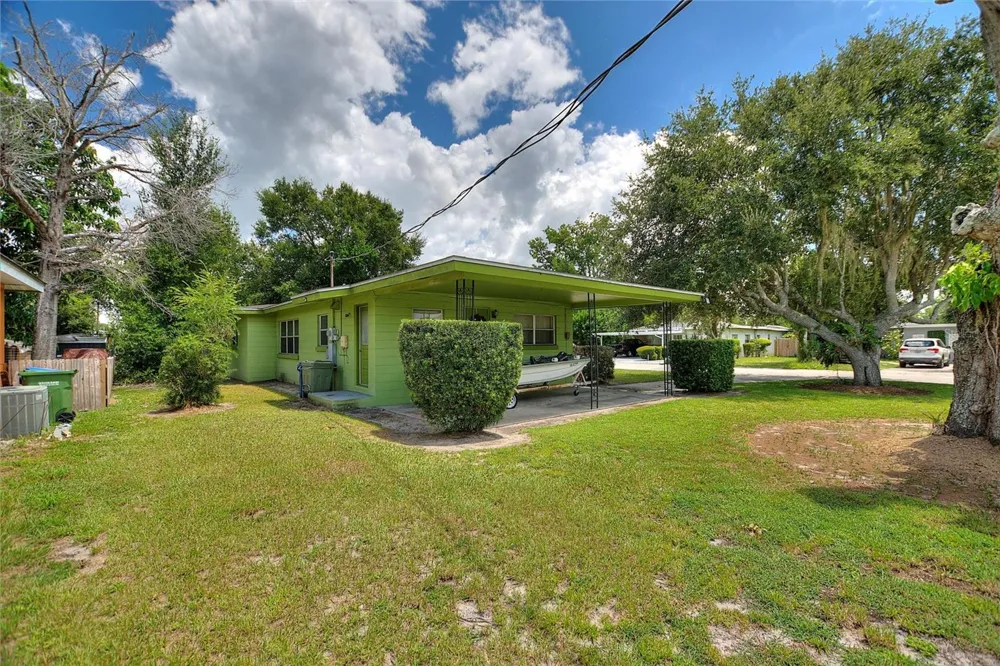 601 AVENUE U NE Winter Haven, FL 33881