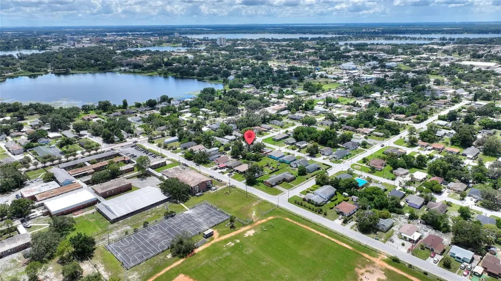 601 AVENUE U NE Winter Haven, FL 33881
