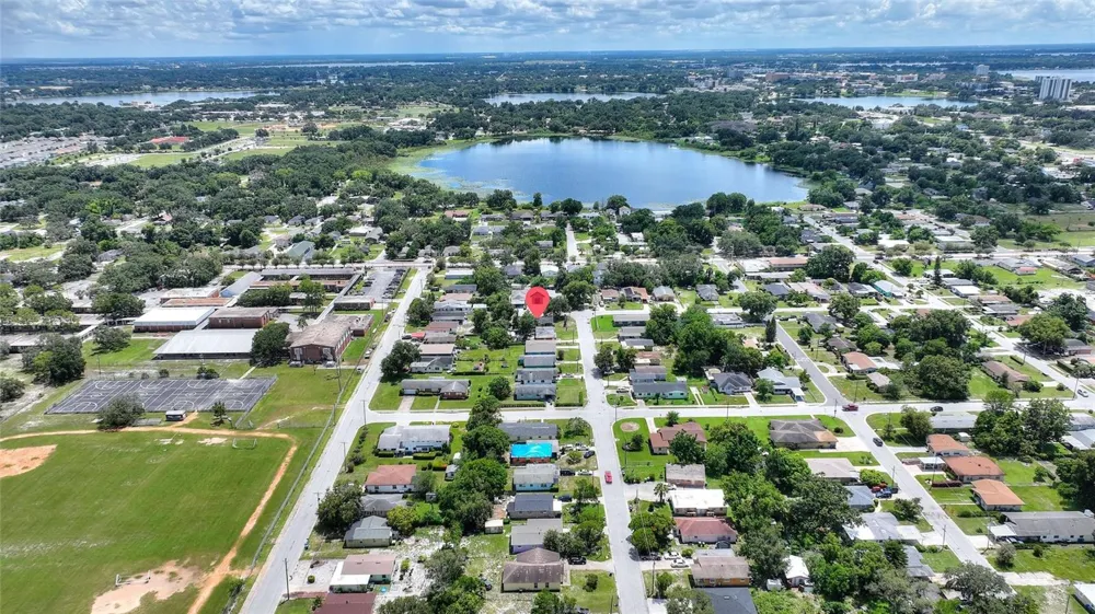601 AVENUE U NE Winter Haven, FL 33881