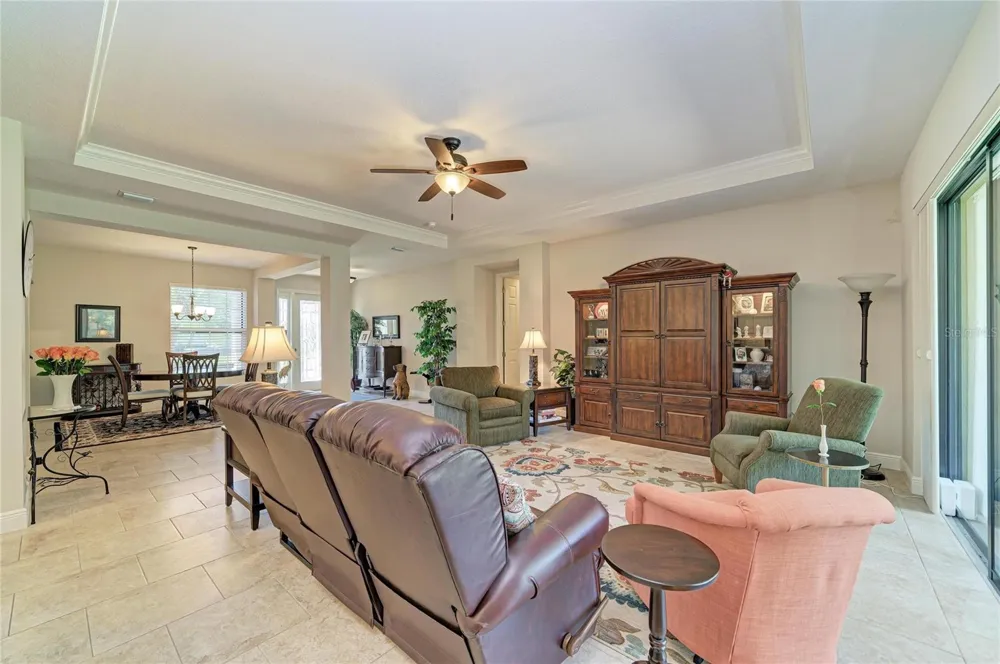 517 CHANTILLY TRAIL Bradenton, FL 34212
