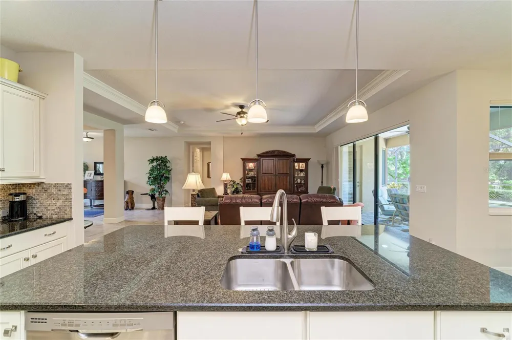 517 CHANTILLY TRAIL Bradenton, FL 34212