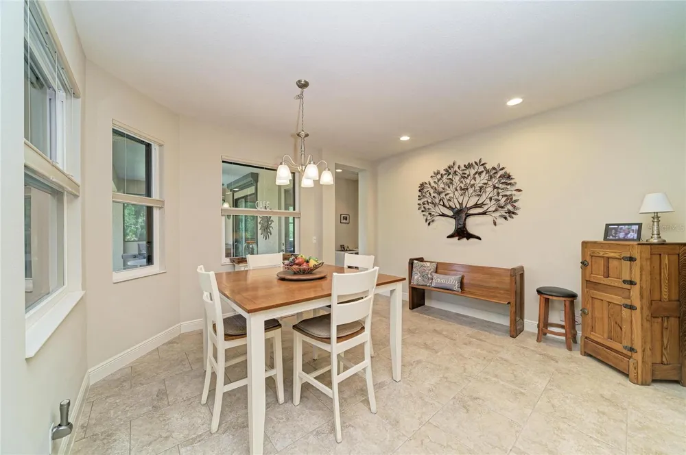 517 CHANTILLY TRAIL Bradenton, FL 34212