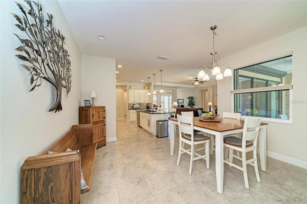 517 CHANTILLY TRAIL Bradenton, FL 34212