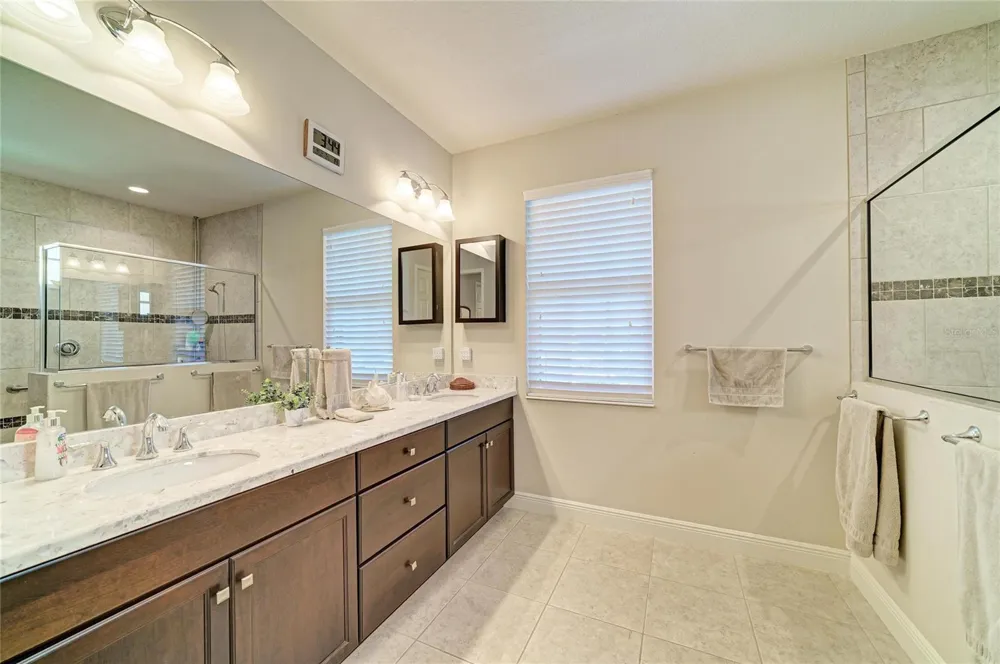 517 CHANTILLY TRAIL Bradenton, FL 34212