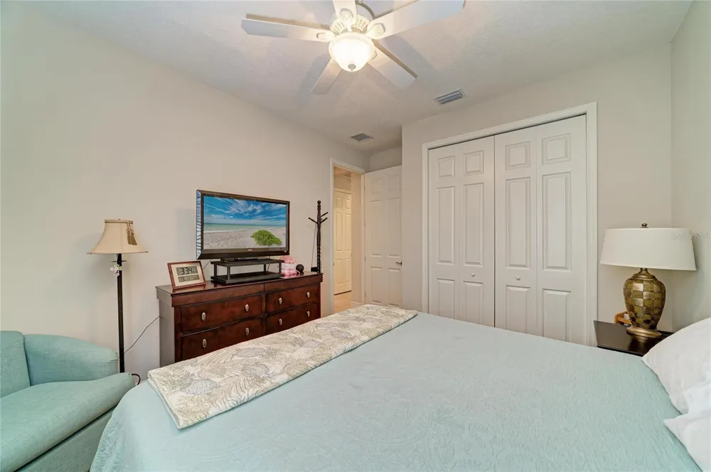 517 CHANTILLY TRAIL Bradenton, FL 34212