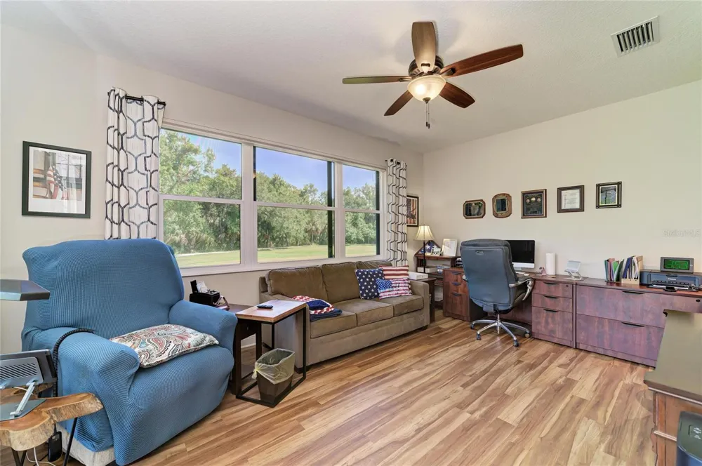 517 CHANTILLY TRAIL Bradenton, FL 34212