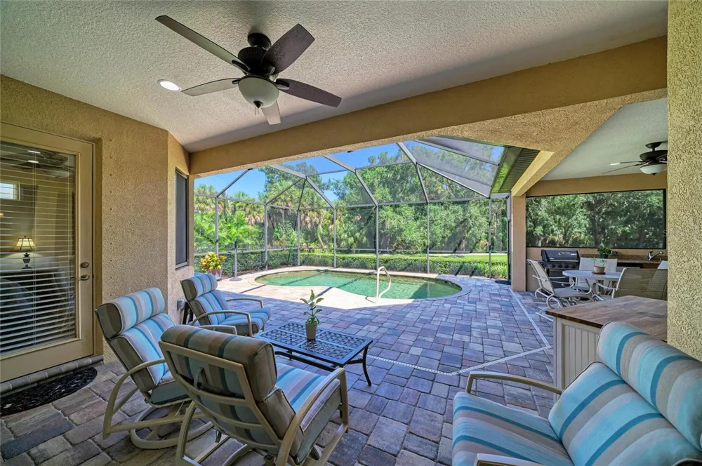 517 CHANTILLY TRAIL Bradenton, FL 34212