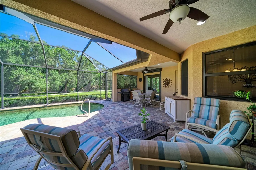 517 CHANTILLY TRAIL Bradenton, FL 34212