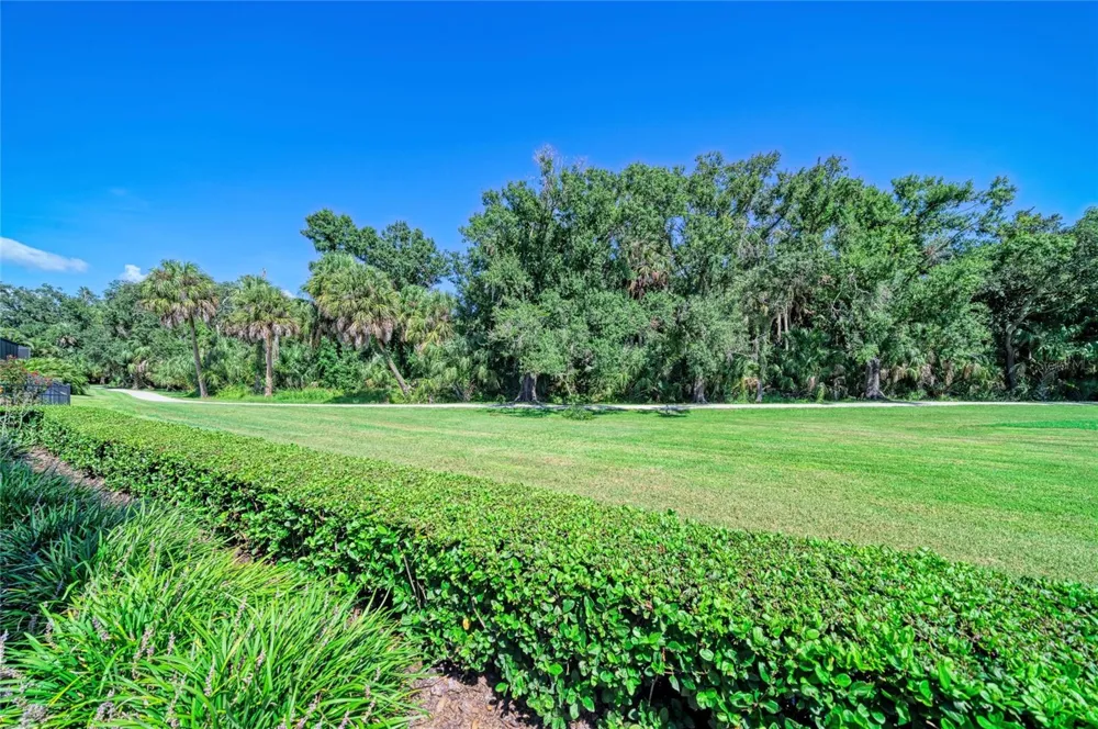 517 CHANTILLY TRAIL Bradenton, FL 34212