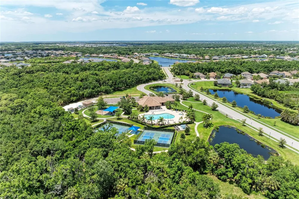 517 CHANTILLY TRAIL Bradenton, FL 34212