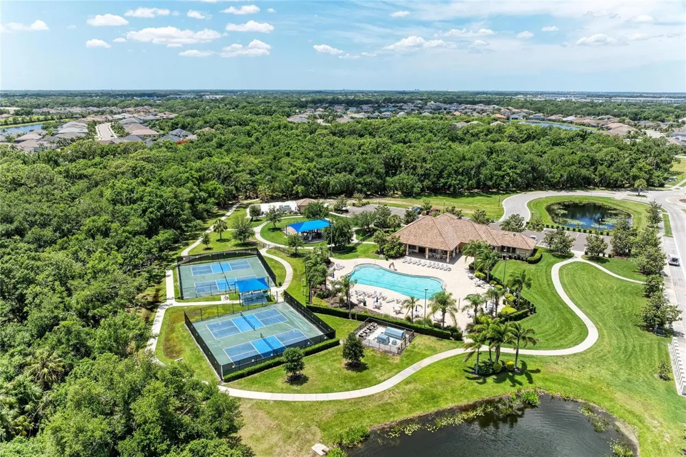 517 CHANTILLY TRAIL Bradenton, FL 34212