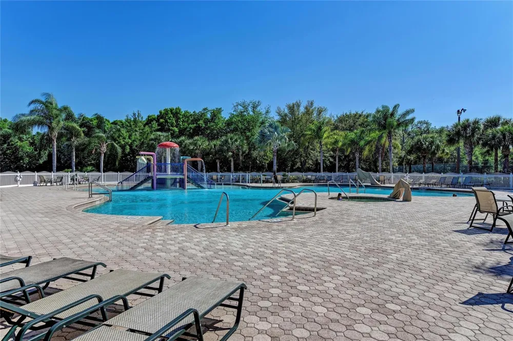 517 CHANTILLY TRAIL Bradenton, FL 34212