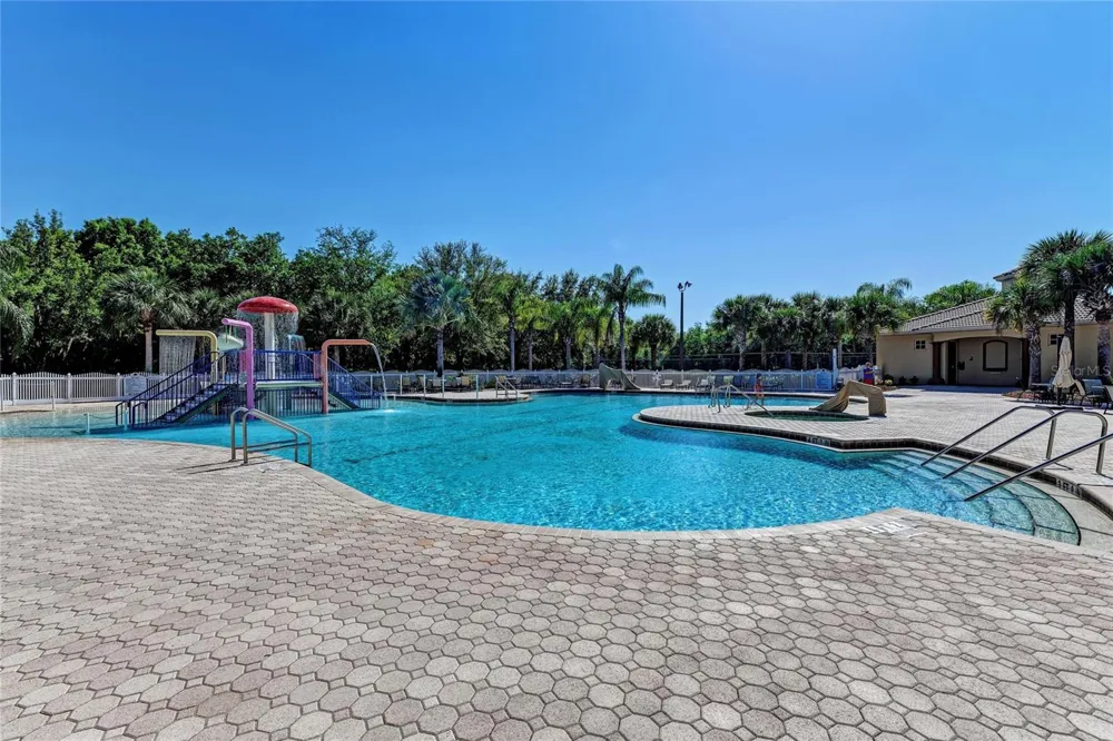 517 CHANTILLY TRAIL Bradenton, FL 34212