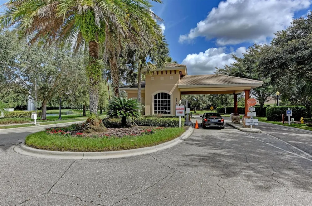 517 CHANTILLY TRAIL Bradenton, FL 34212