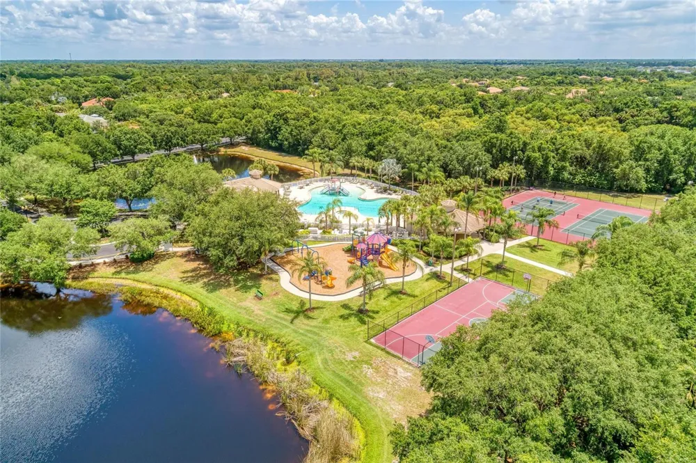 517 CHANTILLY TRAIL Bradenton, FL 34212