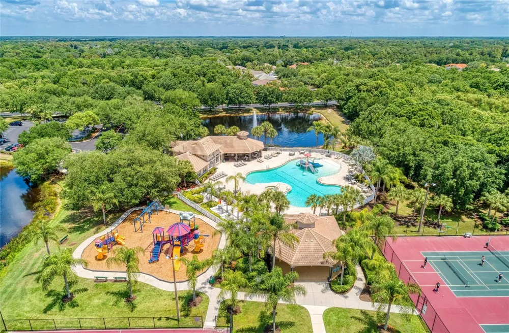 517 CHANTILLY TRAIL Bradenton, FL 34212