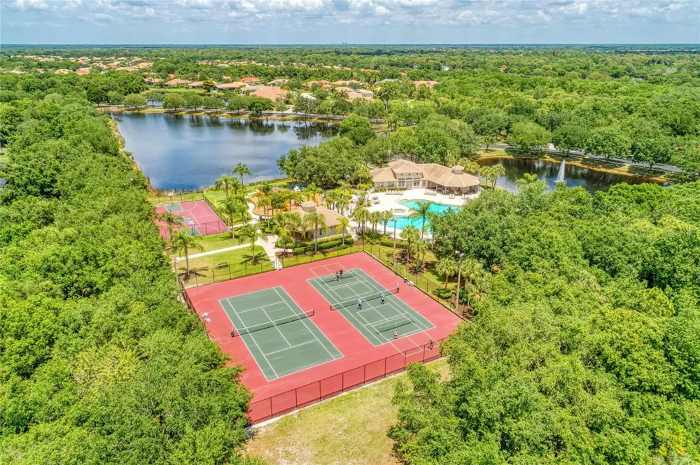 517 CHANTILLY TRAIL Bradenton, FL 34212