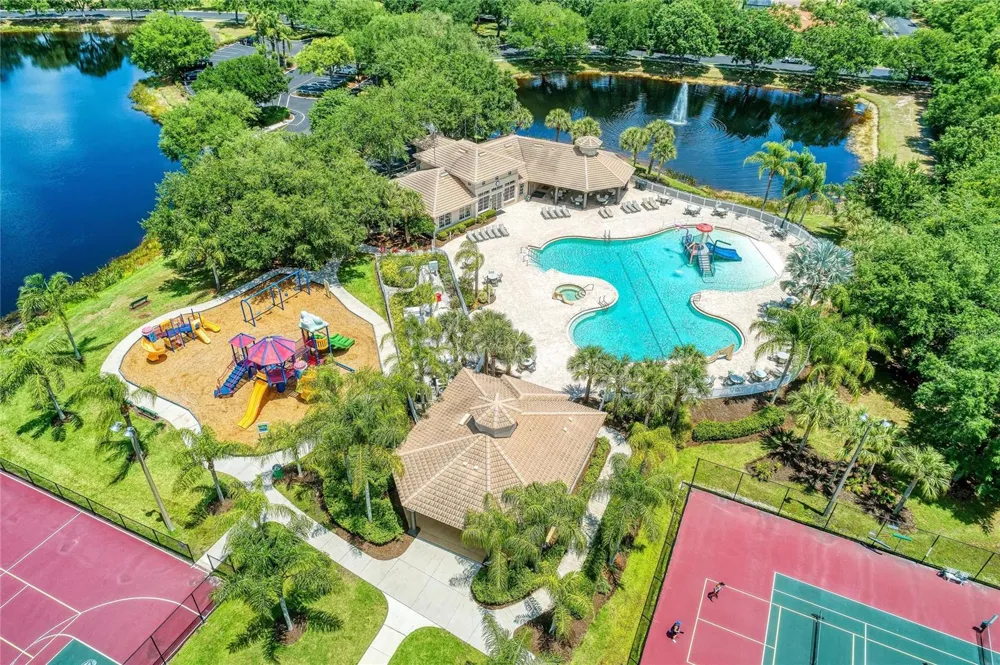 517 CHANTILLY TRAIL Bradenton, FL 34212