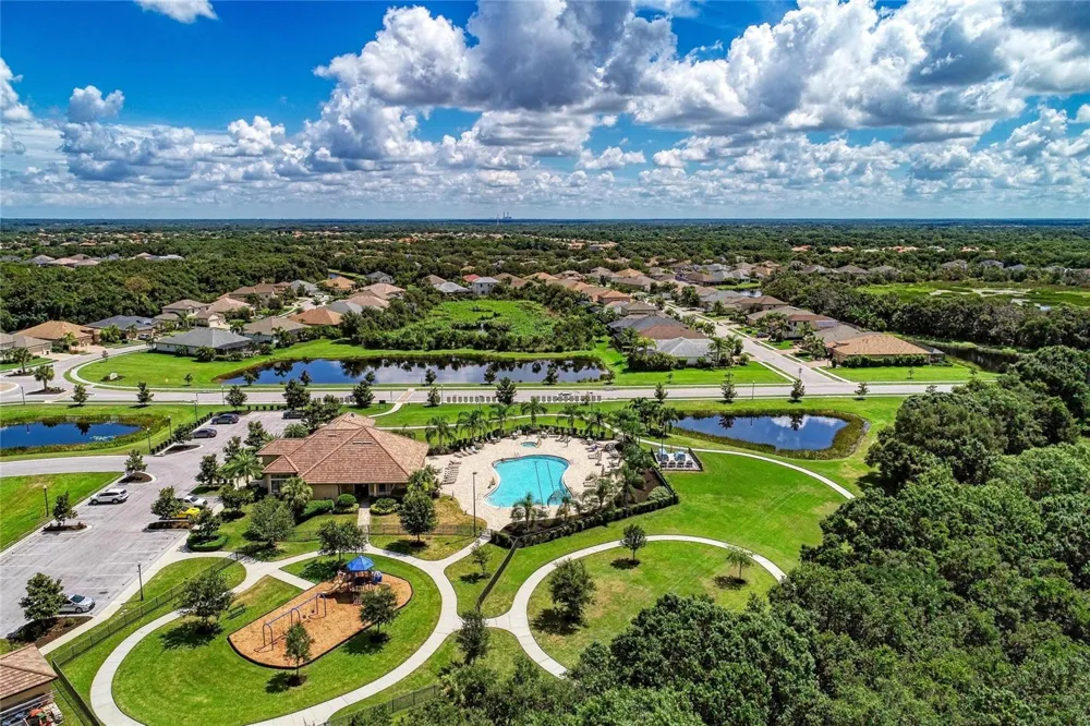 517 CHANTILLY TRAIL Bradenton, FL 34212