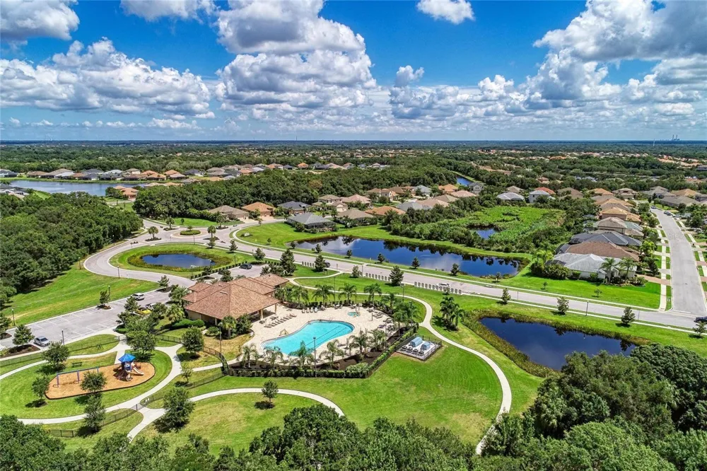 517 CHANTILLY TRAIL Bradenton, FL 34212