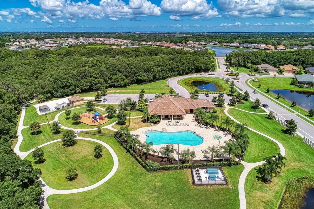 517 CHANTILLY TRAIL Bradenton, FL 34212