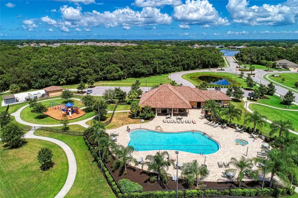 517 CHANTILLY TRAIL Bradenton, FL 34212