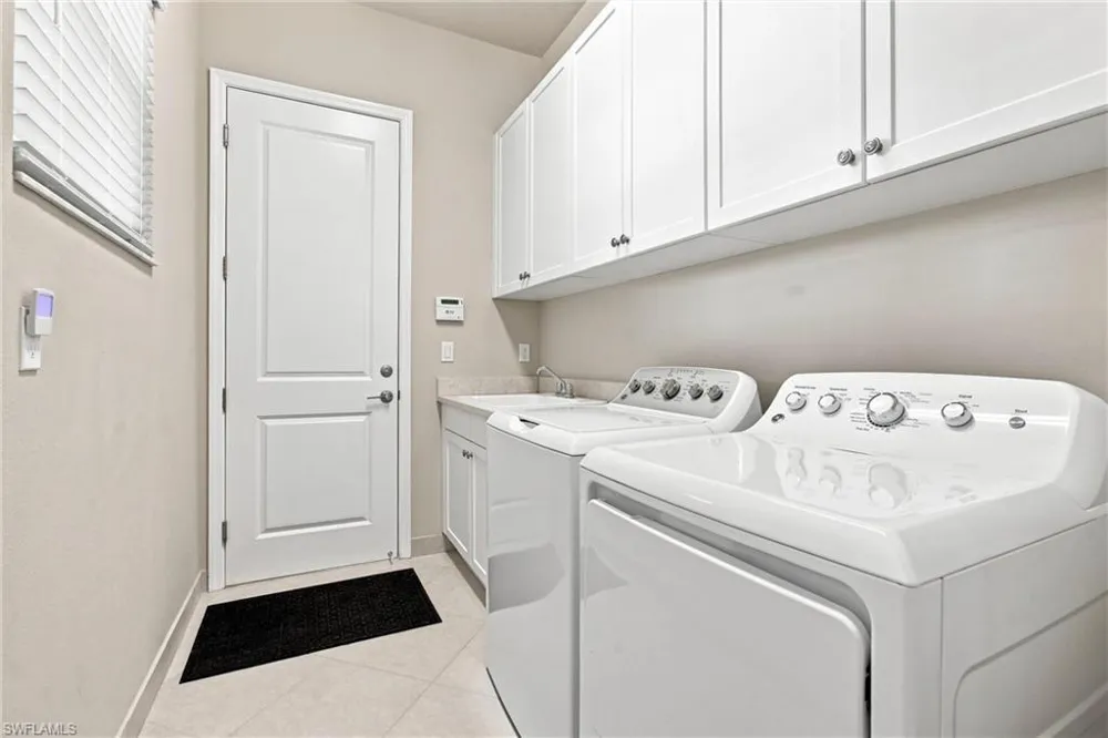 28410 Capraia Drive Bonita Springs, FL 34135
