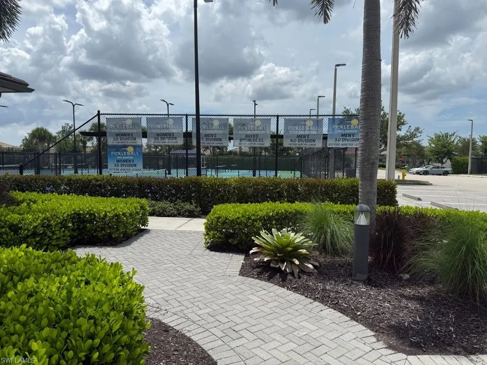 28410 Capraia Drive Bonita Springs, FL 34135