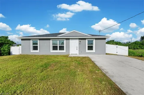 3113 Pebble Lane