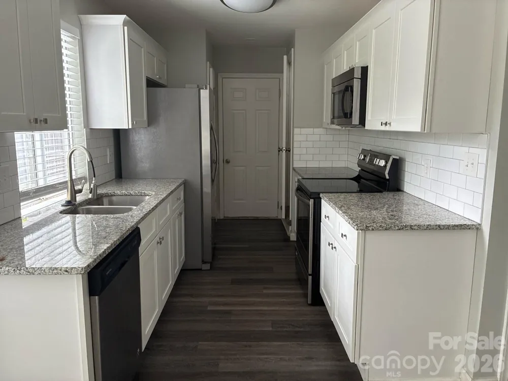 9500 Pondside Lane Charlotte, NC 28213