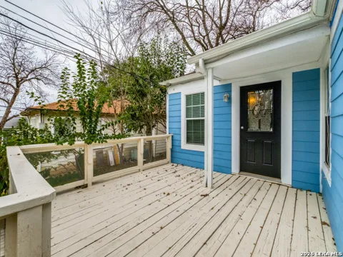 525 ABISO AVE