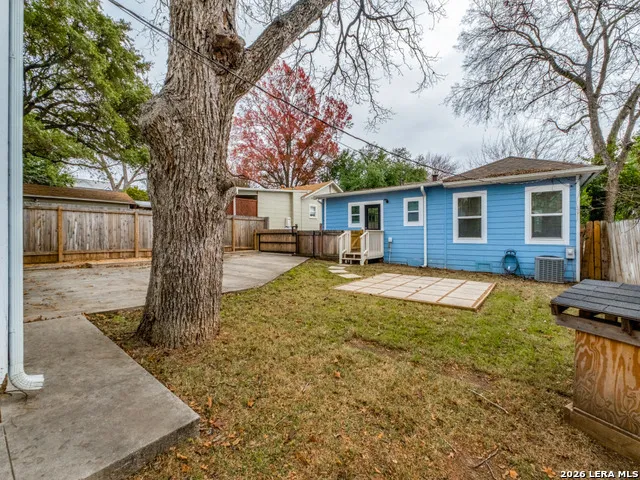 525 ABISO AVE Alamo Heights, TX 78209