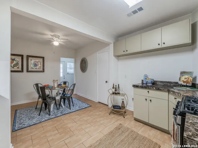 525 ABISO AVE Alamo Heights, TX 78209