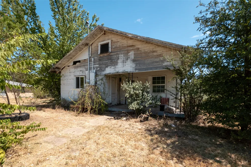 1101 Sanders Street Bowie, TX 76230