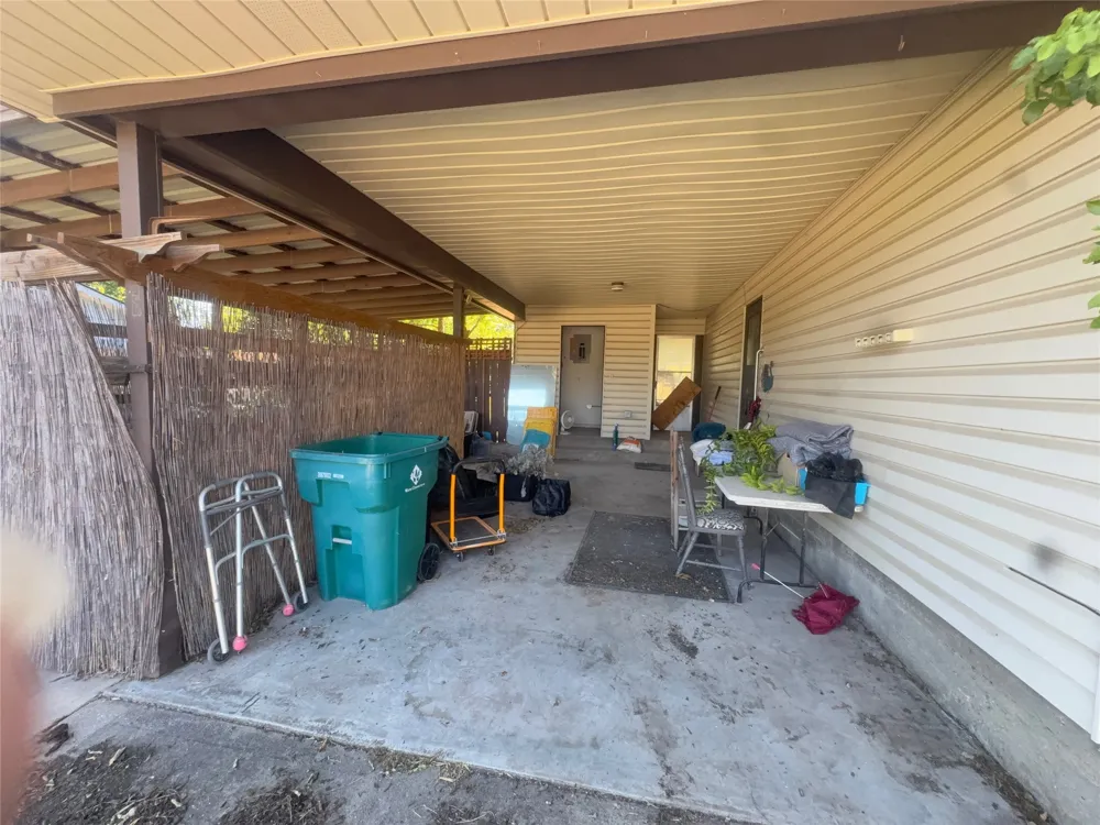 506 Avenue X Clifton, TX 76634