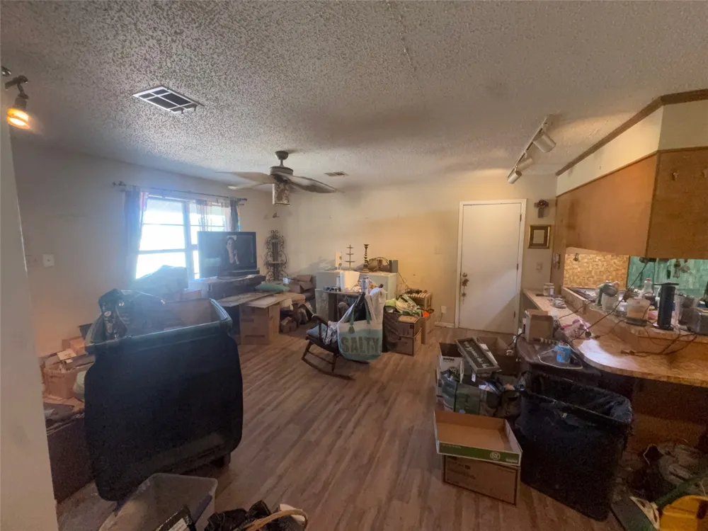 506 Avenue X Clifton, TX 76634